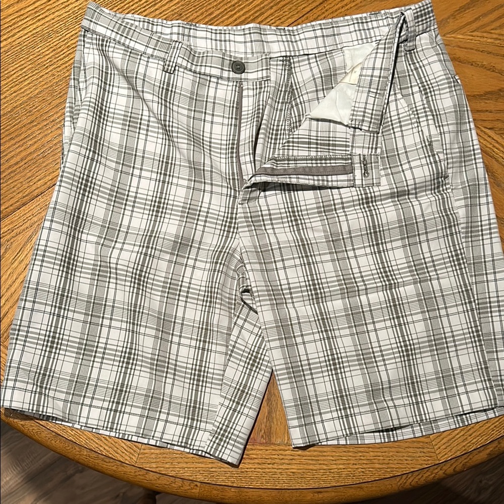 Haggar Gray Flat Front Lightweight Shorts